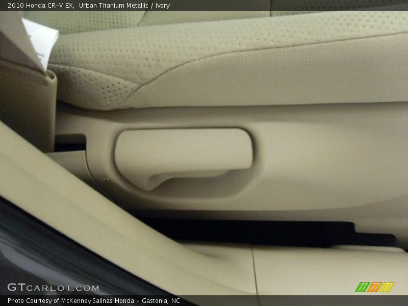 Urban Titanium Metallic / Ivory 2010 Honda CR-V EX