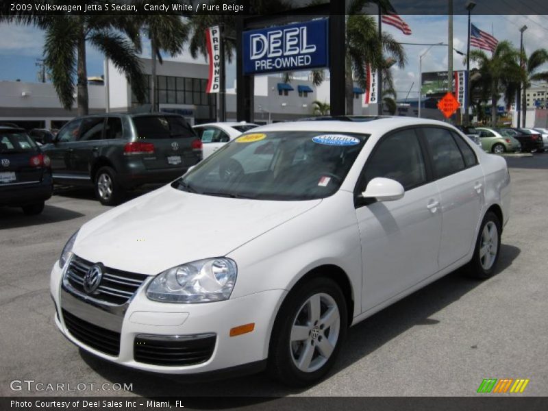 Candy White / Pure Beige 2009 Volkswagen Jetta S Sedan