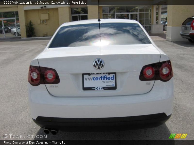 Candy White / Pure Beige 2009 Volkswagen Jetta S Sedan