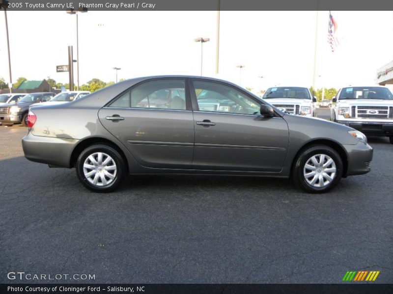 Phantom Gray Pearl / Gray 2005 Toyota Camry LE