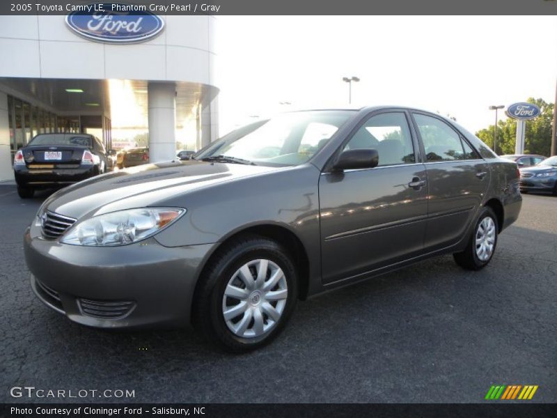 Phantom Gray Pearl / Gray 2005 Toyota Camry LE