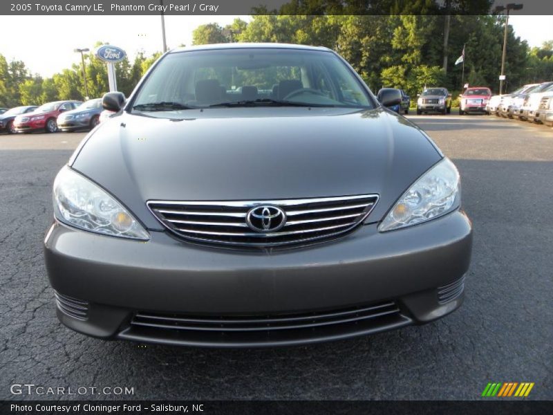Phantom Gray Pearl / Gray 2005 Toyota Camry LE