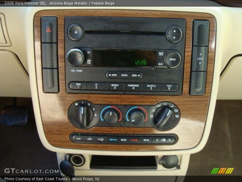 Arizona Beige Metallic / Pebble Beige 2005 Ford Freestar SEL
