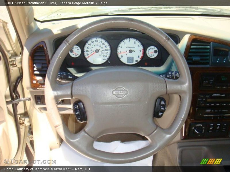 Sahara Beige Metallic / Beige 2001 Nissan Pathfinder LE 4x4