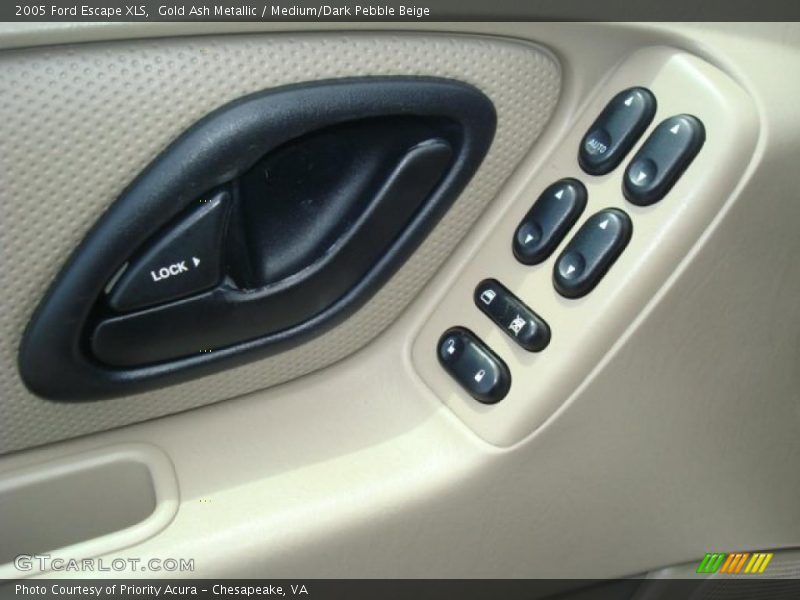 Gold Ash Metallic / Medium/Dark Pebble Beige 2005 Ford Escape XLS