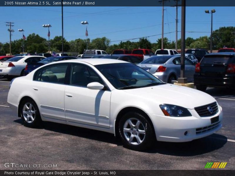 Satin White Pearl / Blond 2005 Nissan Altima 2.5 SL