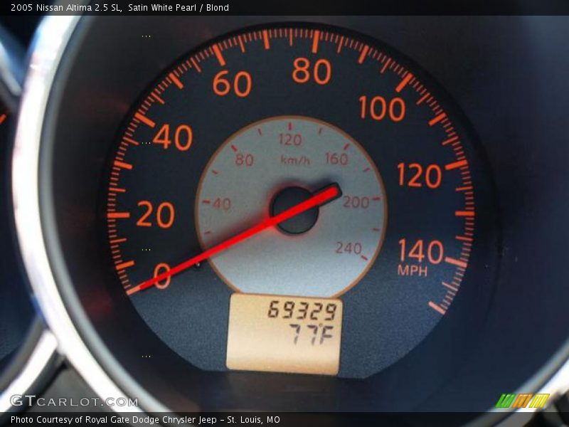 Satin White Pearl / Blond 2005 Nissan Altima 2.5 SL