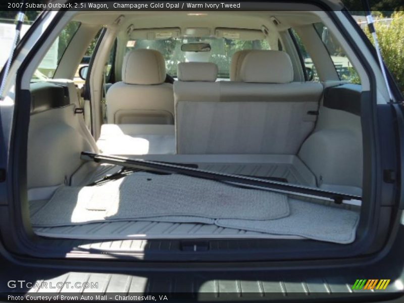 Champagne Gold Opal / Warm Ivory Tweed 2007 Subaru Outback 2.5i Wagon