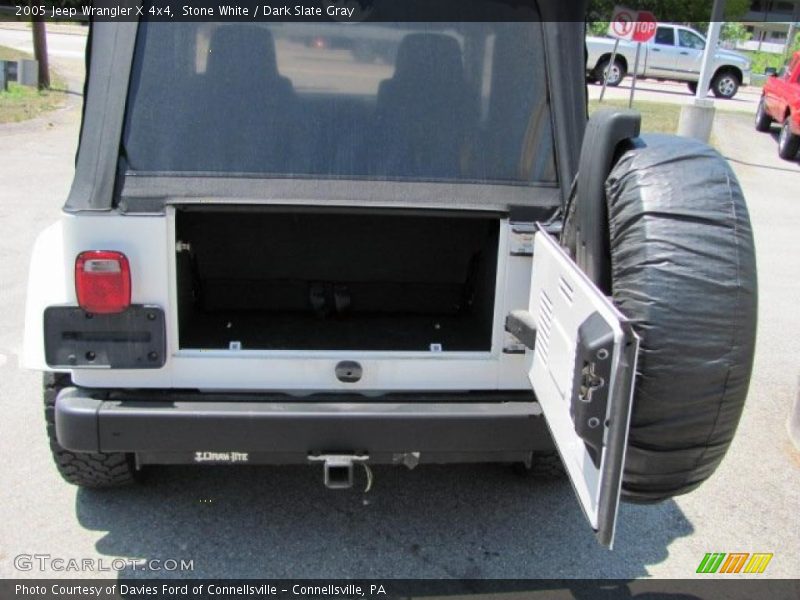 Stone White / Dark Slate Gray 2005 Jeep Wrangler X 4x4