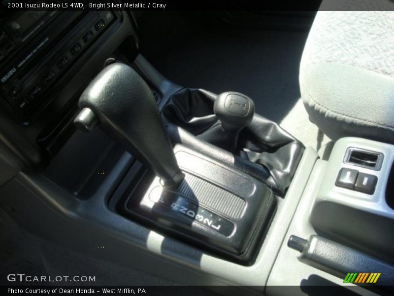 Bright Silver Metallic / Gray 2001 Isuzu Rodeo LS 4WD
