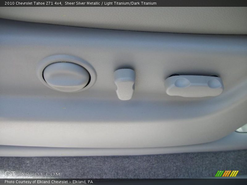 Sheer Silver Metallic / Light Titanium/Dark Titanium 2010 Chevrolet Tahoe Z71 4x4