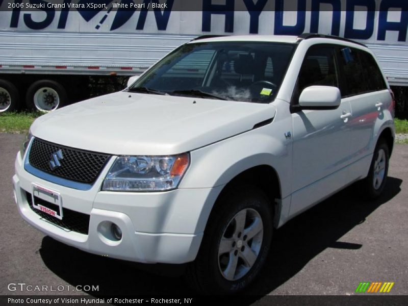 White Pearl / Black 2006 Suzuki Grand Vitara XSport