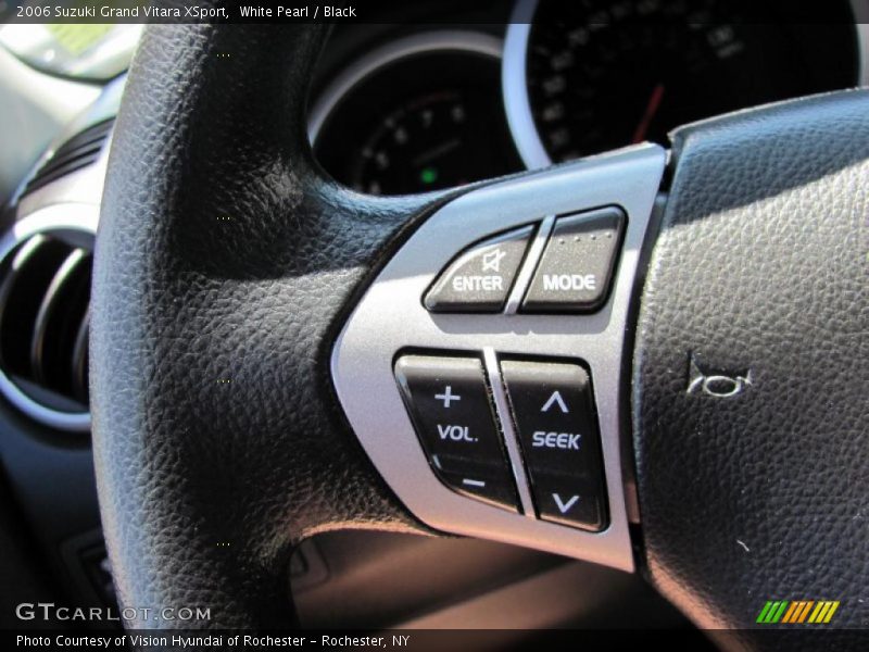 White Pearl / Black 2006 Suzuki Grand Vitara XSport