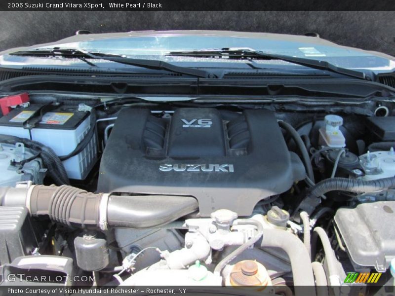 White Pearl / Black 2006 Suzuki Grand Vitara XSport