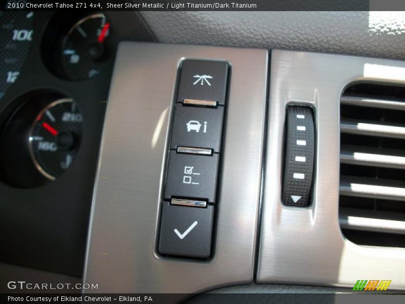Sheer Silver Metallic / Light Titanium/Dark Titanium 2010 Chevrolet Tahoe Z71 4x4