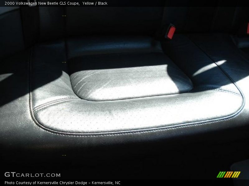 Yellow / Black 2000 Volkswagen New Beetle GLS Coupe