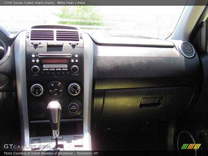 White Pearl / Black 2006 Suzuki Grand Vitara XSport