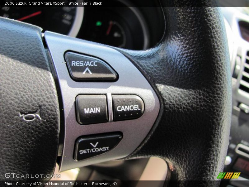 White Pearl / Black 2006 Suzuki Grand Vitara XSport