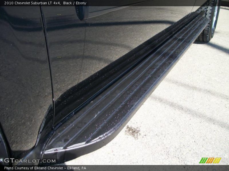 Black / Ebony 2010 Chevrolet Suburban LT 4x4