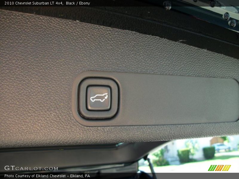 Black / Ebony 2010 Chevrolet Suburban LT 4x4