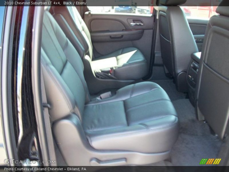 Black / Ebony 2010 Chevrolet Suburban LT 4x4