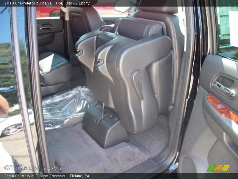Black / Ebony 2010 Chevrolet Suburban LT 4x4