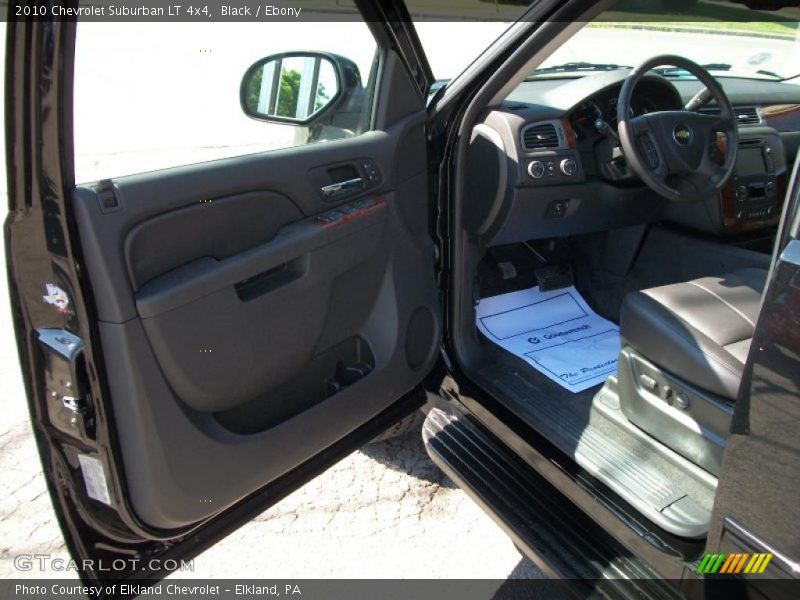 Black / Ebony 2010 Chevrolet Suburban LT 4x4