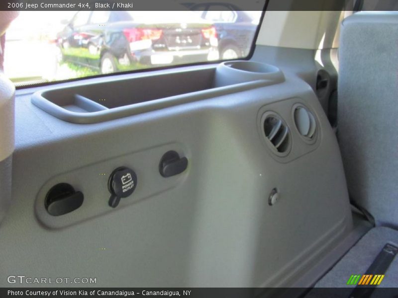 Black / Khaki 2006 Jeep Commander 4x4