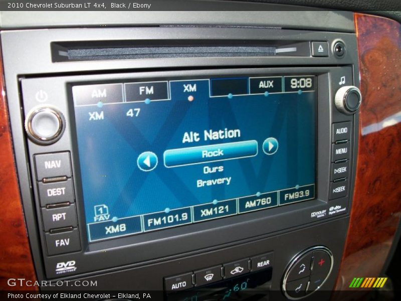 Black / Ebony 2010 Chevrolet Suburban LT 4x4