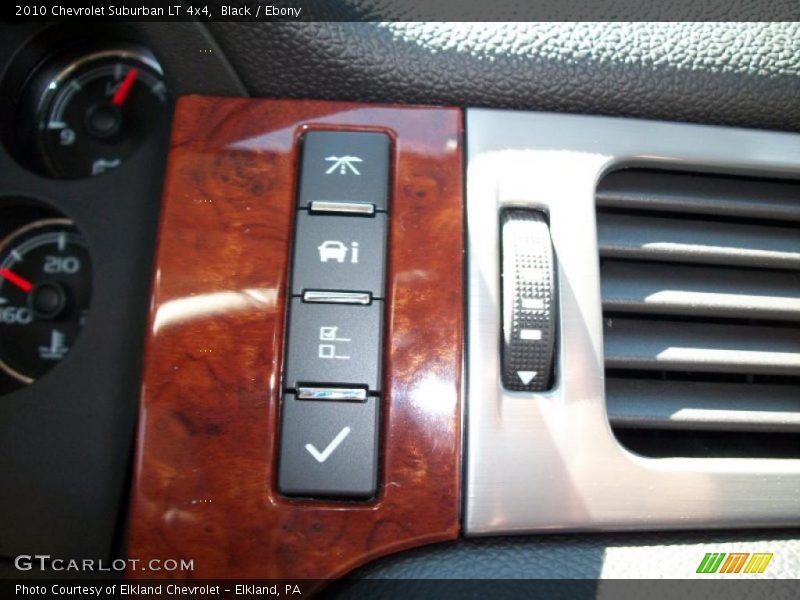 Black / Ebony 2010 Chevrolet Suburban LT 4x4