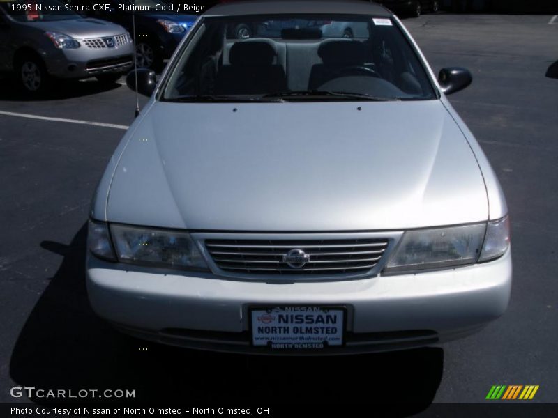 Platinum Gold / Beige 1995 Nissan Sentra GXE
