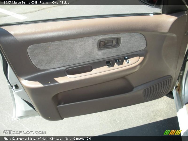 Platinum Gold / Beige 1995 Nissan Sentra GXE