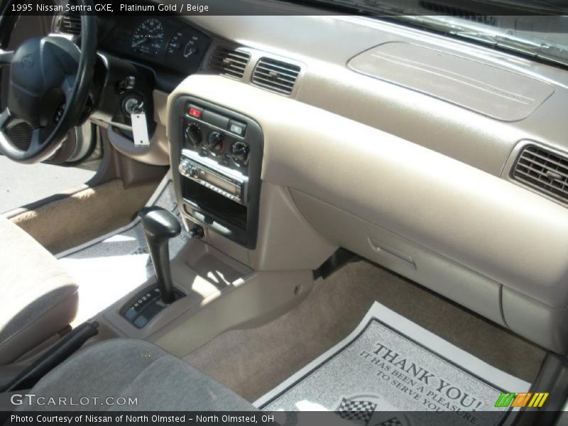 Platinum Gold / Beige 1995 Nissan Sentra GXE