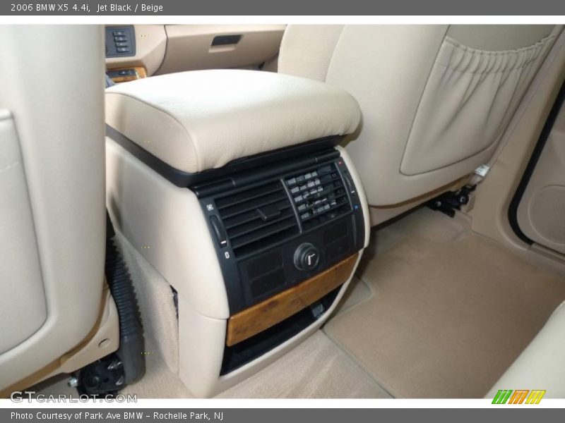 Jet Black / Beige 2006 BMW X5 4.4i