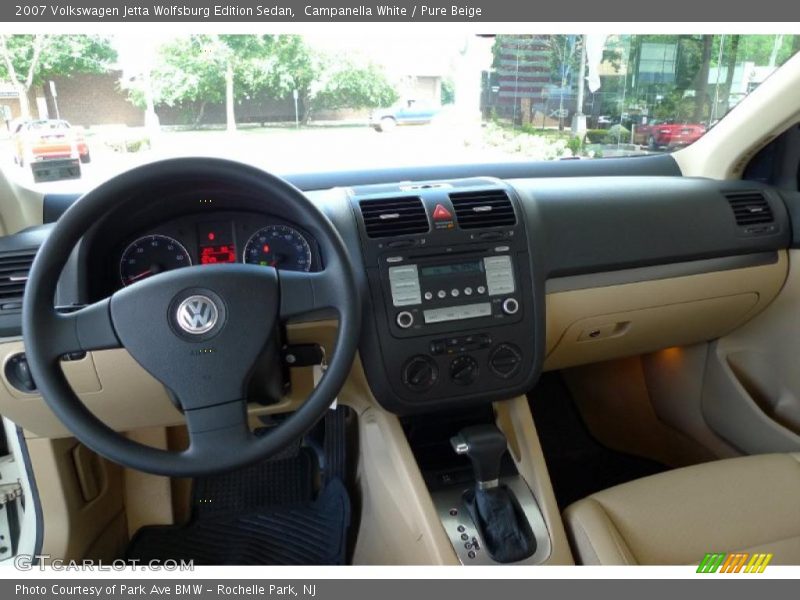 Campanella White / Pure Beige 2007 Volkswagen Jetta Wolfsburg Edition Sedan