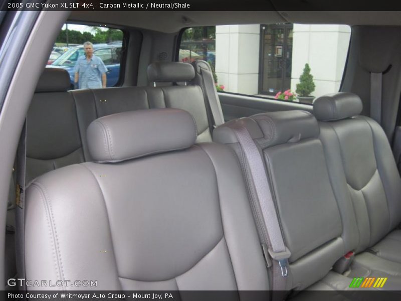 Carbon Metallic / Neutral/Shale 2005 GMC Yukon XL SLT 4x4