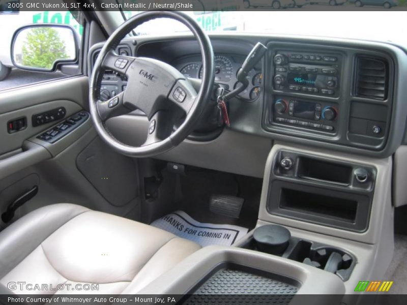 Carbon Metallic / Neutral/Shale 2005 GMC Yukon XL SLT 4x4