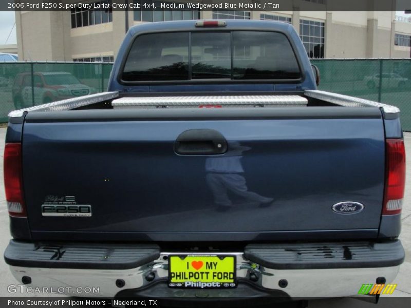 Medium Wedgewood Blue Metallic / Tan 2006 Ford F250 Super Duty Lariat Crew Cab 4x4