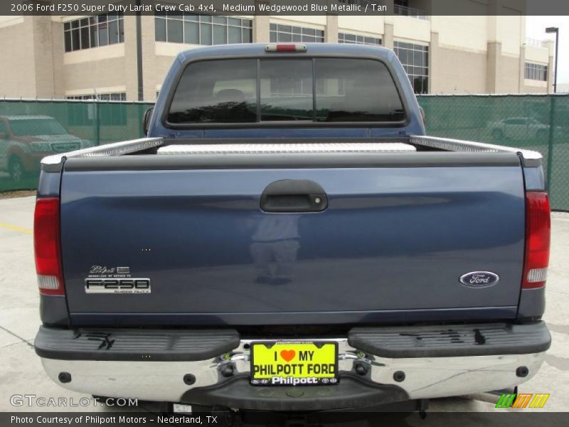 Medium Wedgewood Blue Metallic / Tan 2006 Ford F250 Super Duty Lariat Crew Cab 4x4