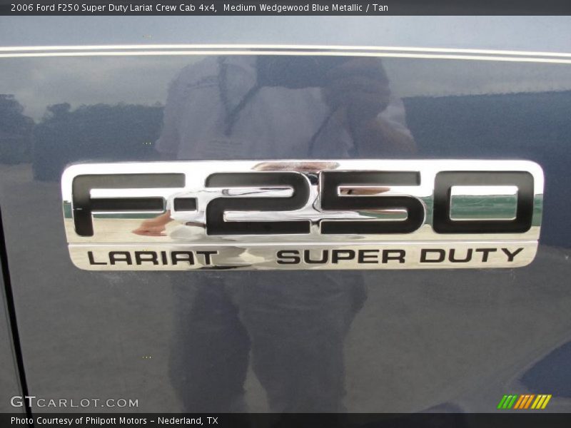 Medium Wedgewood Blue Metallic / Tan 2006 Ford F250 Super Duty Lariat Crew Cab 4x4