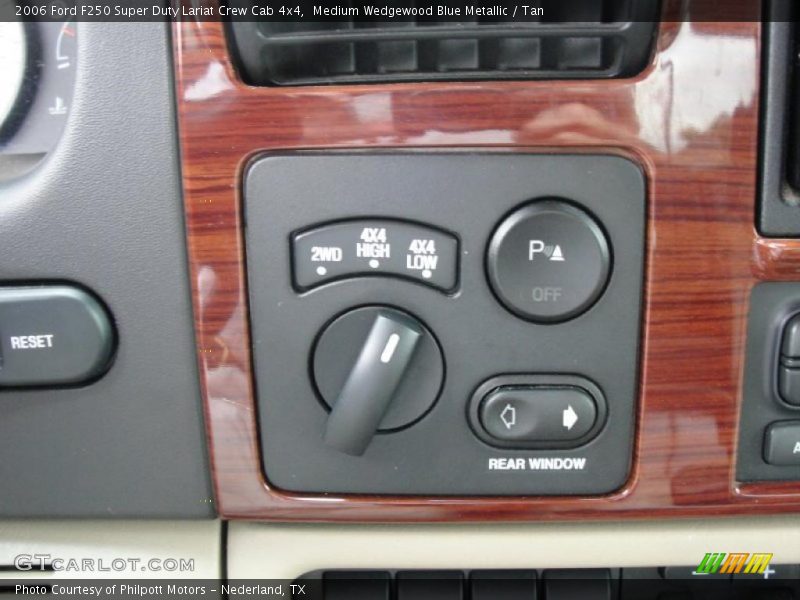 Medium Wedgewood Blue Metallic / Tan 2006 Ford F250 Super Duty Lariat Crew Cab 4x4