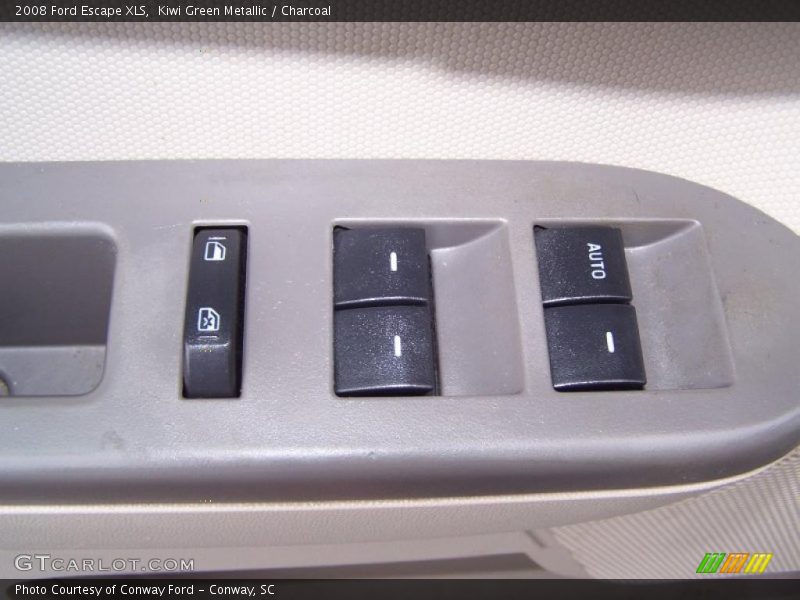 Kiwi Green Metallic / Charcoal 2008 Ford Escape XLS