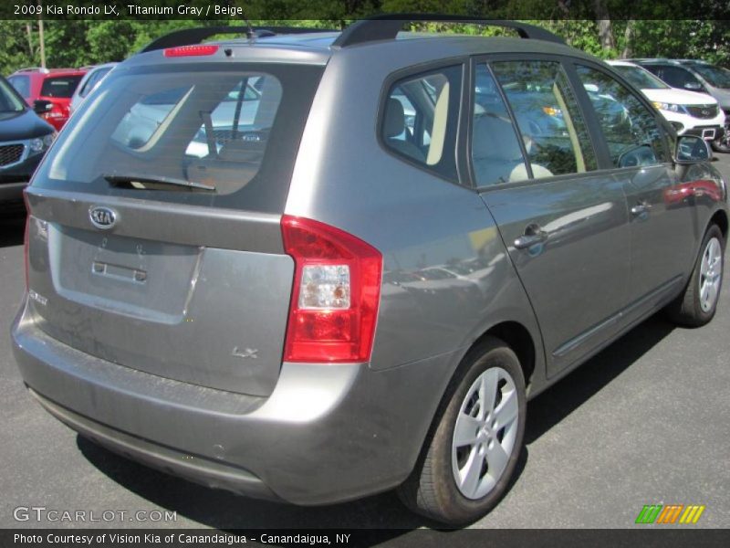 Titanium Gray / Beige 2009 Kia Rondo LX