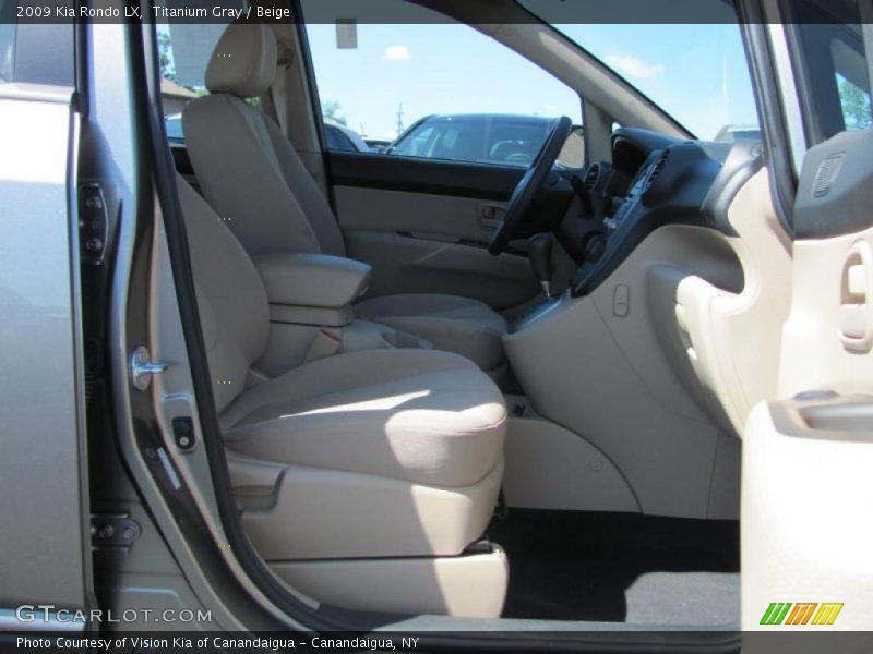 Titanium Gray / Beige 2009 Kia Rondo LX