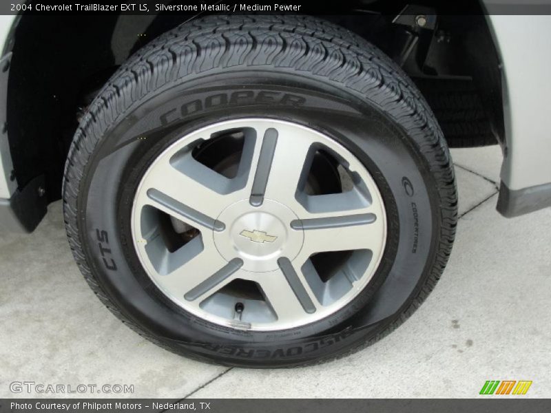 Silverstone Metallic / Medium Pewter 2004 Chevrolet TrailBlazer EXT LS