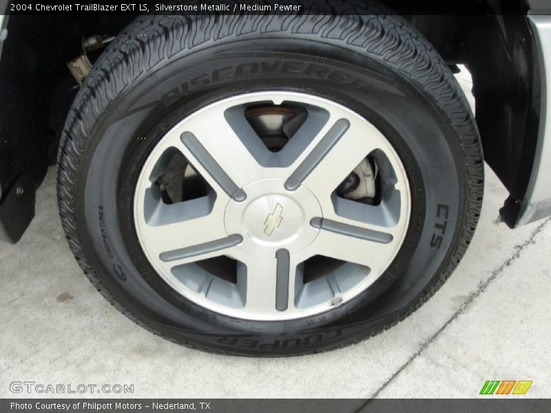 Silverstone Metallic / Medium Pewter 2004 Chevrolet TrailBlazer EXT LS