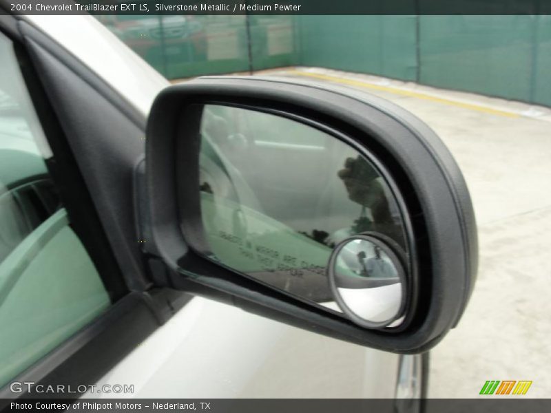 Silverstone Metallic / Medium Pewter 2004 Chevrolet TrailBlazer EXT LS