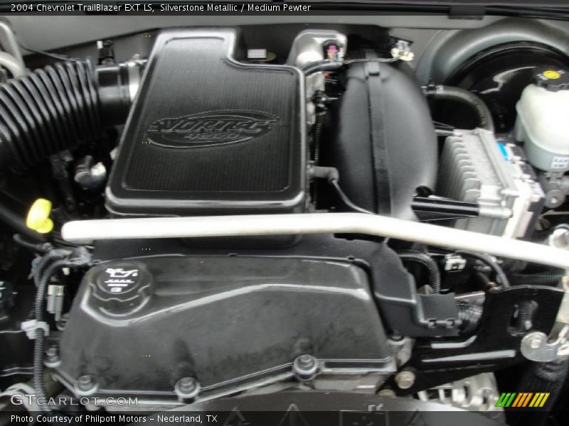 Silverstone Metallic / Medium Pewter 2004 Chevrolet TrailBlazer EXT LS