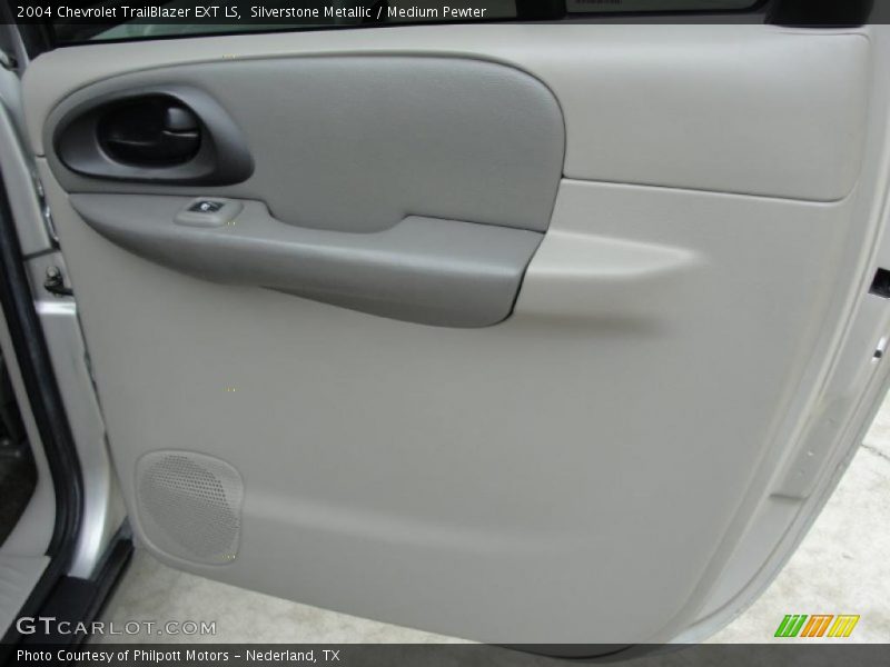 Silverstone Metallic / Medium Pewter 2004 Chevrolet TrailBlazer EXT LS