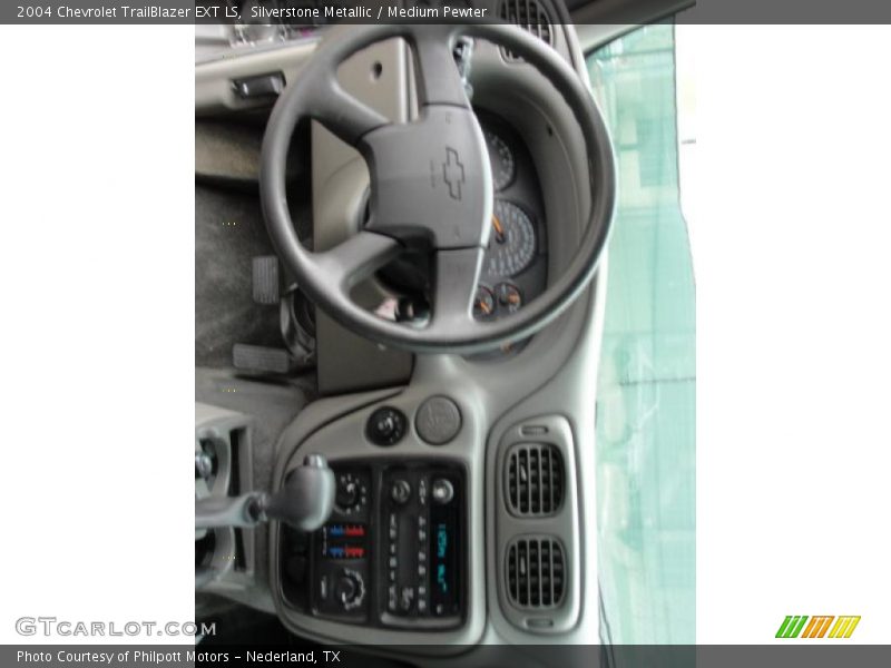 Silverstone Metallic / Medium Pewter 2004 Chevrolet TrailBlazer EXT LS